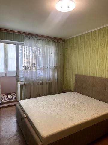 Юрія Кондратюка вул. (Комунарівська), 16
