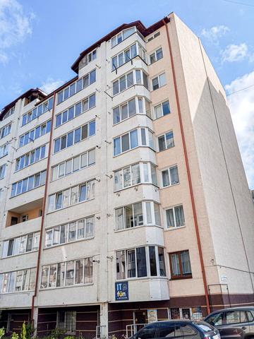 Володимира Лучаковського вул., 15