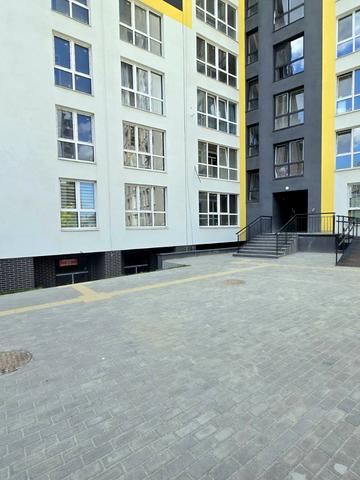 Залізнична вул., (Будинок 12)