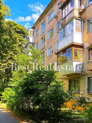 Остапа Вишні вул., 7