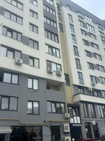 Степана Бандери просп., (Будинок 2)