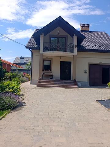 Бережанська вул., 88