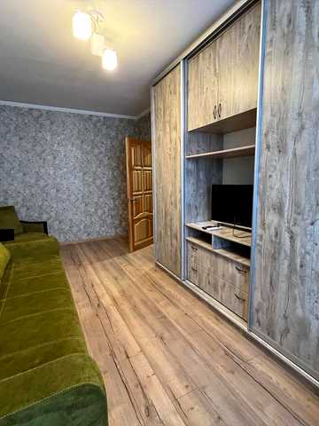 Святошинська вул., 58