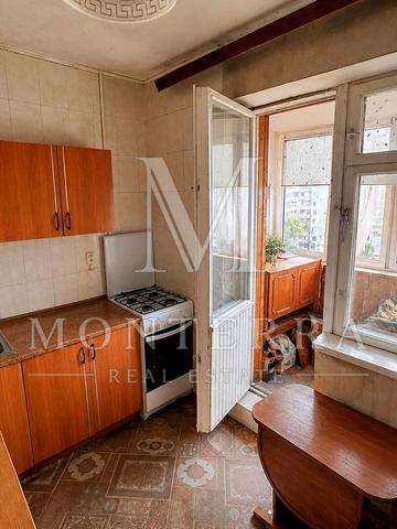 Героїв Дніпра вул., 75