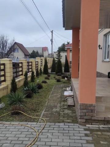 Київська вул., 1