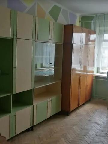Дозвільна вул., 1