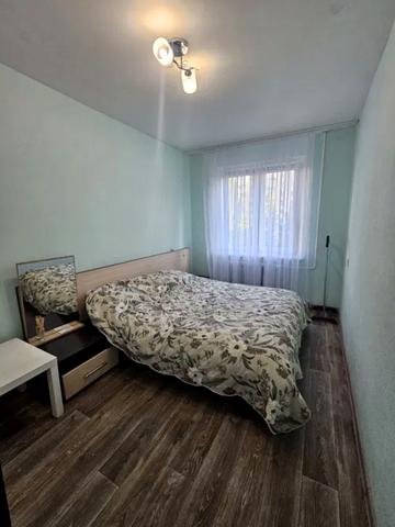 Героїв просп., 11