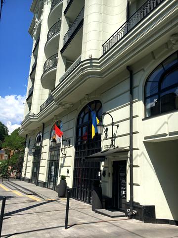 Гімназична вул., 13