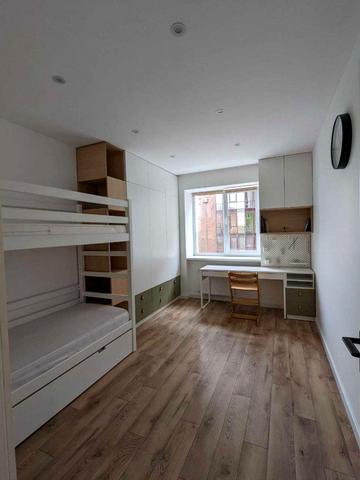 Івана Пулюя вул., 1