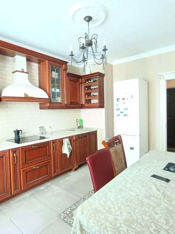 Єлизавети Чавдар вул., 8