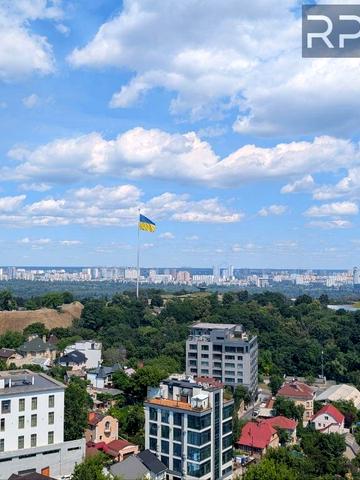 Старонаводницька вул., (Будинок 1)