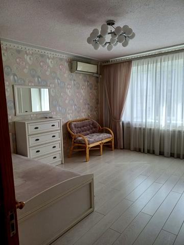 Титаренківський пров., 1