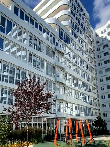 Львівська вул., 15б