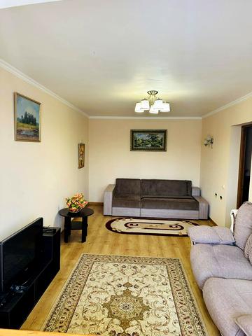 Леся Курбаса просп., 9