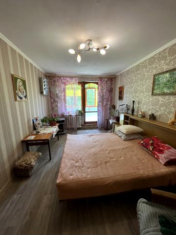 Уласа Самчука вул., 13/18