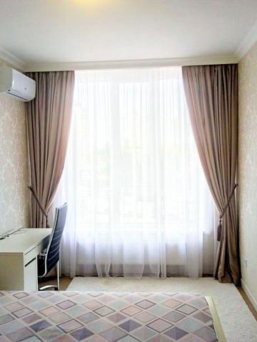 Каховська вул., 60