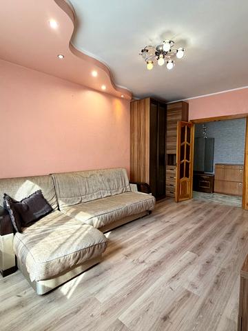 Миколи Закревського вул., 63