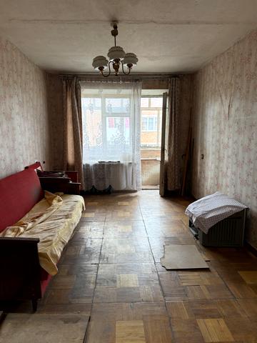 Богдана Хмельницького вул., 18