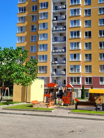 Владислава Бувалкіна вул. (Бочарова Генерала), 35-Д