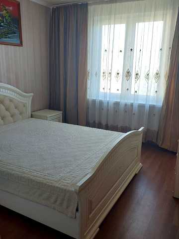 Європейського Союзу просп. (Правди), 19-А