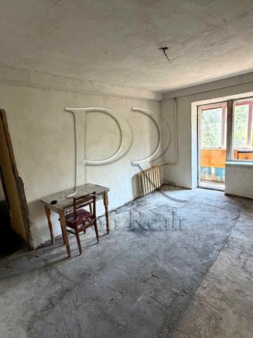 Чорнобильська вул., 3