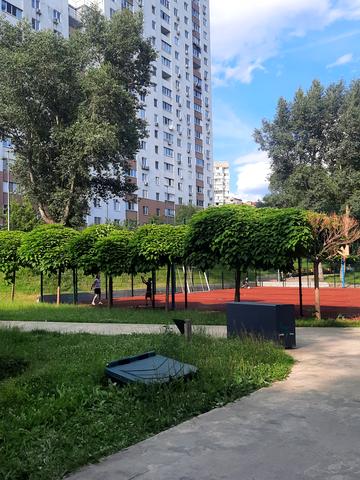 Червоної Калини просп. (Володимира Маяковського), 1-В