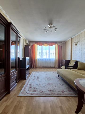 Раїси Окіпної вул., 4