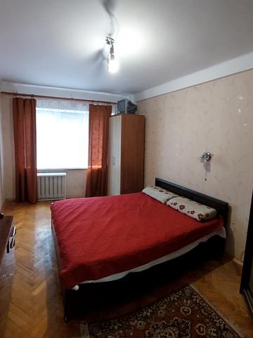 Празька вул., 23