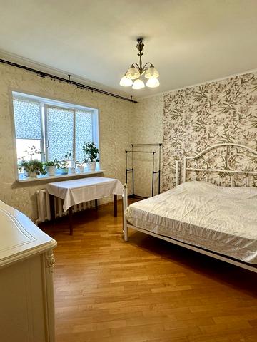 Драгоманова вул., 31-Б