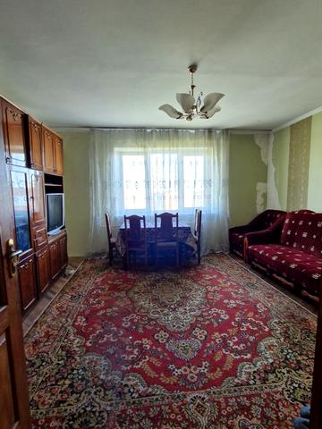 Зубрівська вул., 15