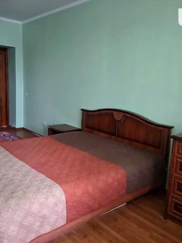 Кадетський Гай вул., 3