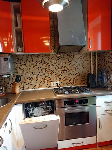 Академіка Курчатова просп., 28