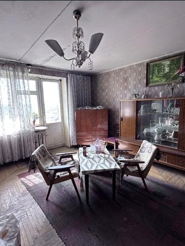 Михайла Грушевського вул., 148