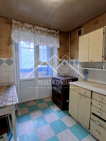 Університетський просп. (Гагаріна), 81