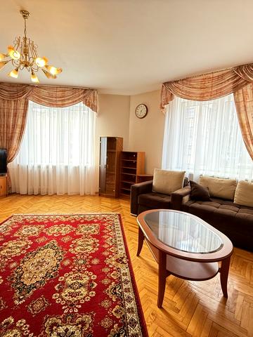 Олександра Кониського вул., 52-58