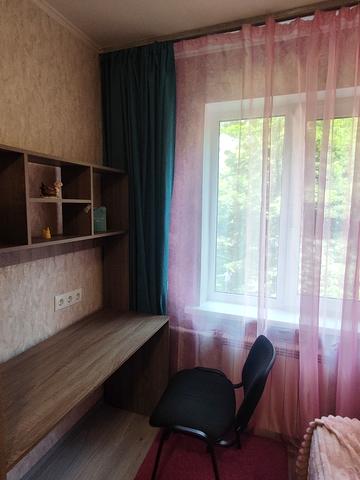 Дубровицька вул., 8