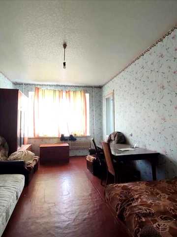 Богдана Хмельницького бульв., 3
