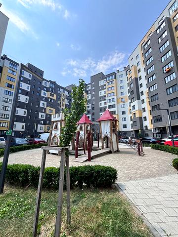 Олександра Довженка вул., 59