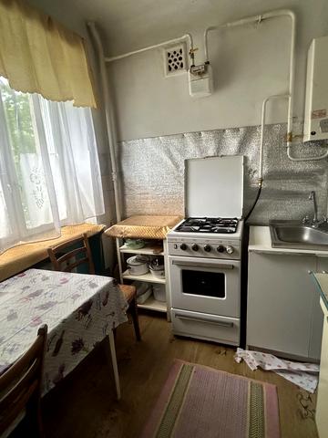 Кам'янецька вул., 111