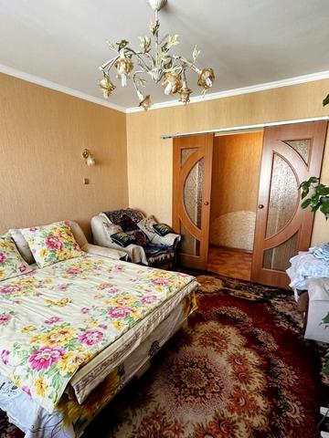 Євгена Коновальця вул., 9/1