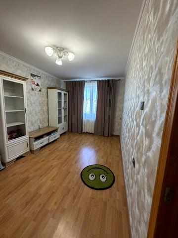 Михайла Грушевського, 83