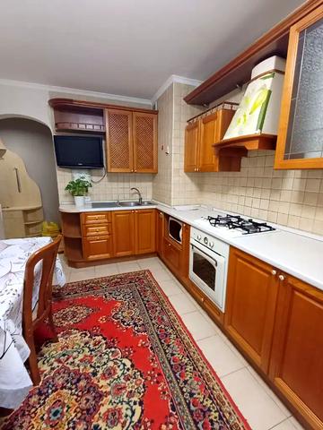 Євпаторійська вул., 104