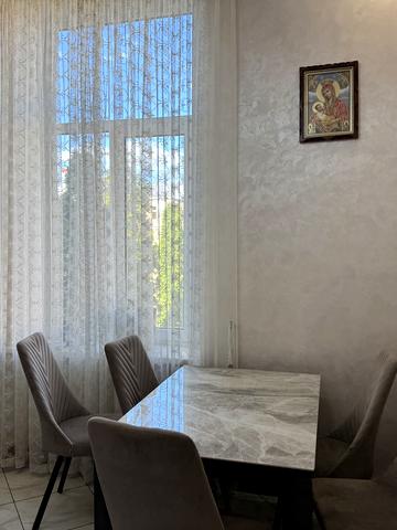 Михайла Драгоманова вул., 22