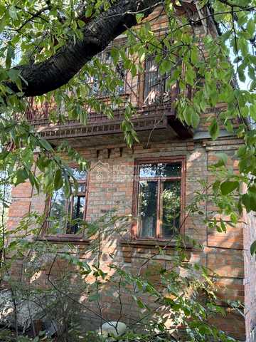 Луї Пастера пров., 99
