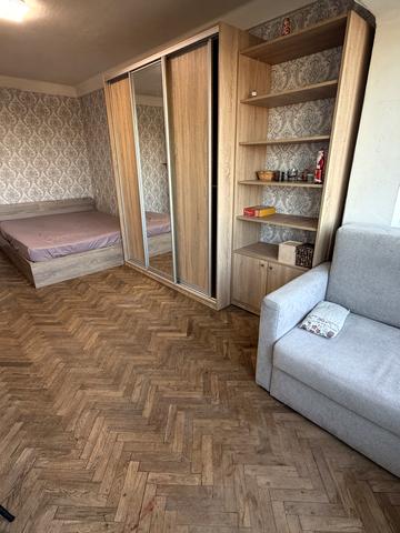 Ґарета Джонса вул. (Сімї Хохлових), 3