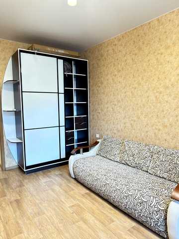 Середньофонтанська вул., 32