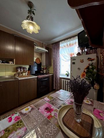 Шота Руставелі вул., 10
