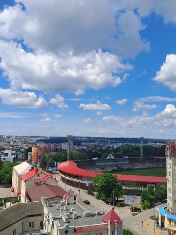 Степана Бандери просп., 36