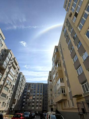 Бережанська вул., 18