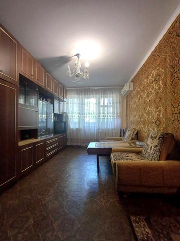 Петра Калнишевського просп. (Косіора), 37